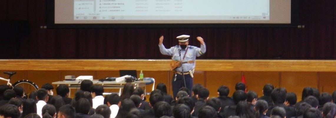 三木中学校での講演の写真