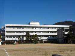 観音寺第一高等学校の写真1