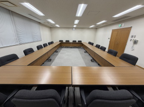 会議室全景（横2）