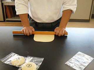 写真：さぬきうどん製法に基づいた製麺試験
