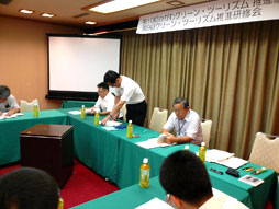 写真:会長あいさつ