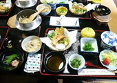 写真:釜めしランチ