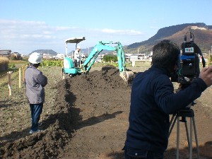 重機と取材