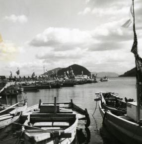 本浦地区の漁港風景