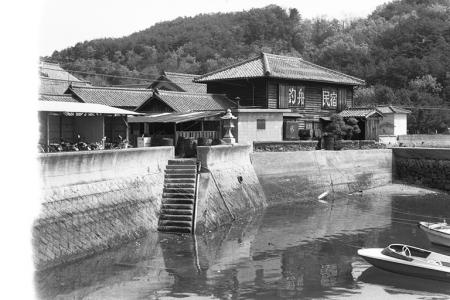 粟島の港