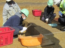 岡遠田南発掘体験３