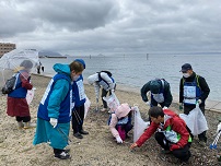 大的場海岸清掃の様子1