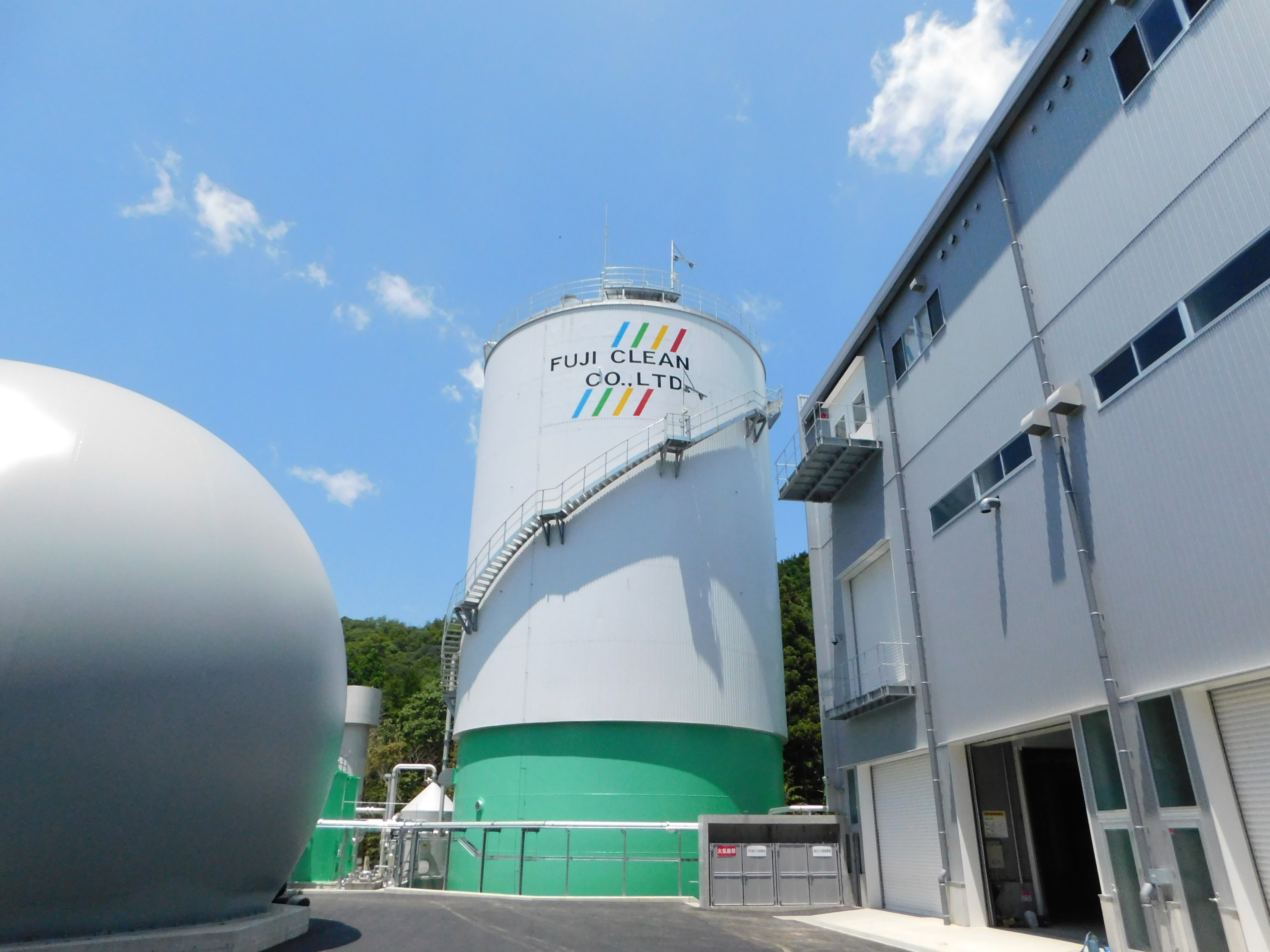 縦型乾式メタン発酵施設