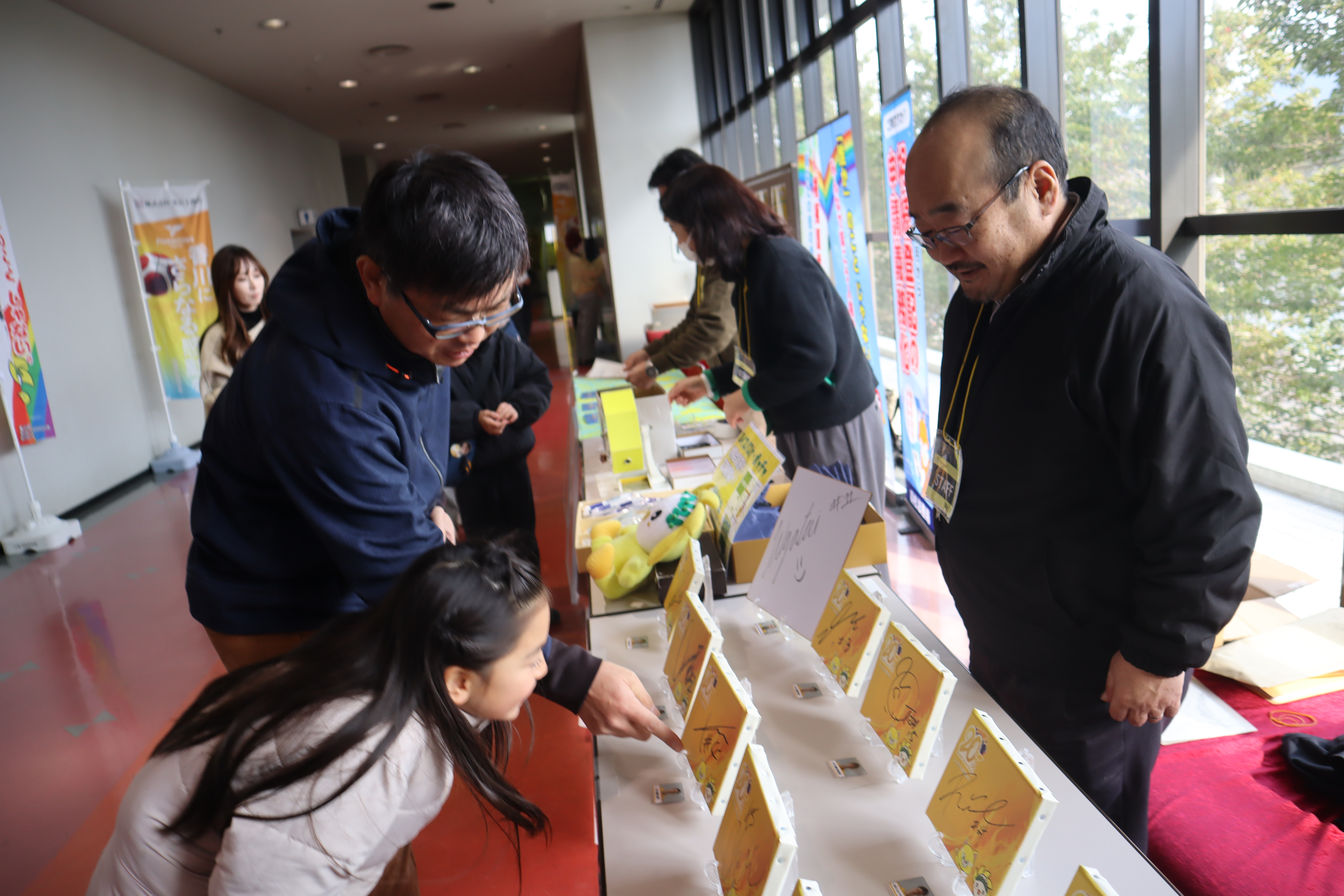 ガラポン抽選会の様子