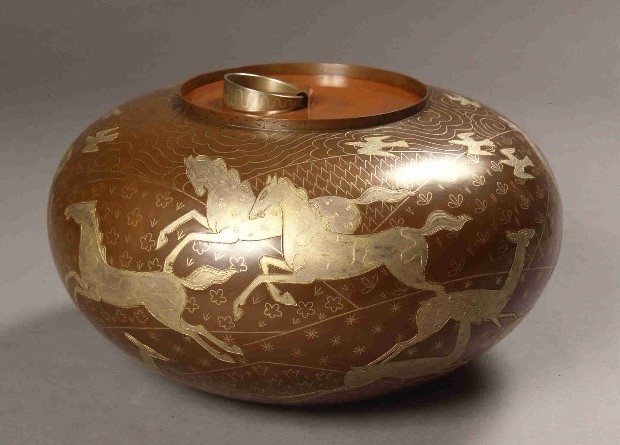 鴨幸太郎「鳥獣文金銀象嵌壺」昭和16年（1941）