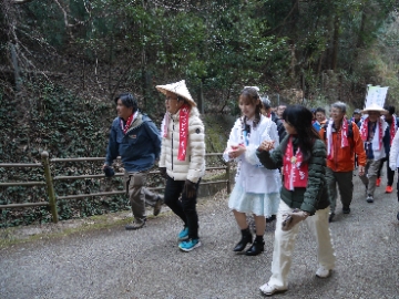 おもてなし遍路道ウォークの様子