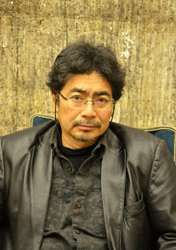 岡村桂三郎氏写真