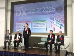 知事があいさつをしている