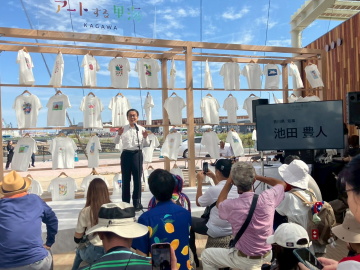 知事があいさつをしている