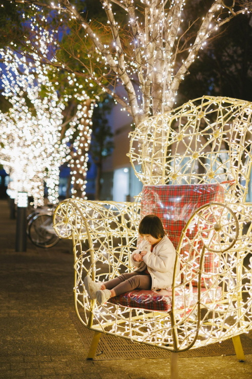 イルミネーションと少女3