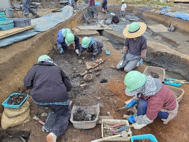 発掘調査の様子