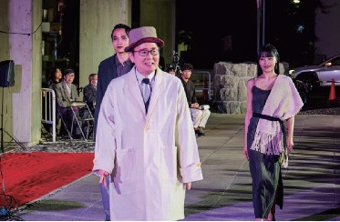 私もランウェイを歩きました