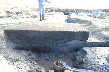 写真2出水状遺構の埋没状況（北から）
