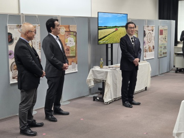 知事があいさつをしている